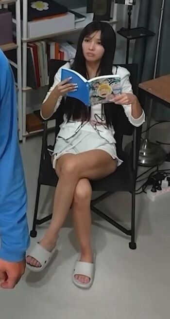 tiny.pretty.j