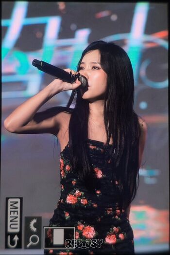 tiny.pretty.j