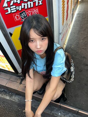 tiny.pretty.j