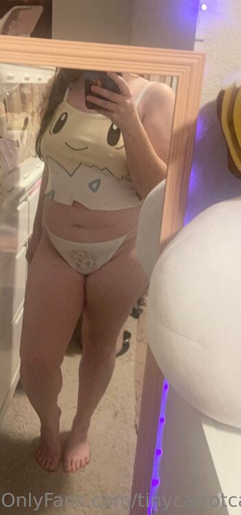 Full leaked Tinycarrotcake page private onlyfans photo