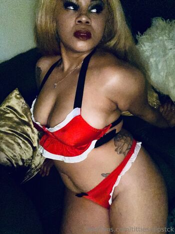 Full leaked Tittiesnlipstck private onlyfans photo