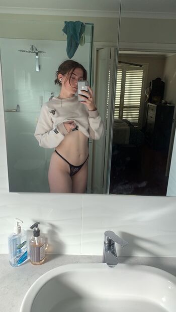 Full leaked Tomhoppusdelonge private onlyfans photo