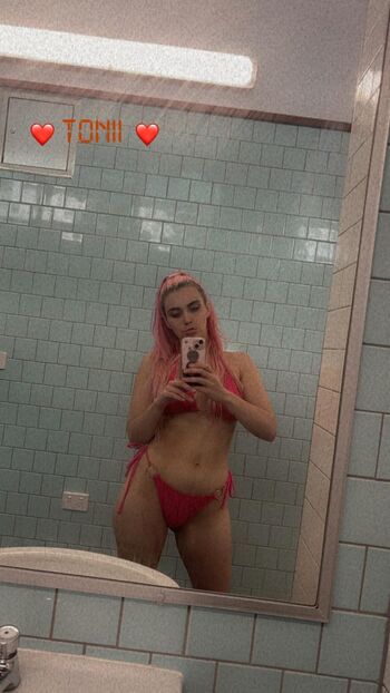 Full leaked Toniibabiixoxo private onlyfans photo