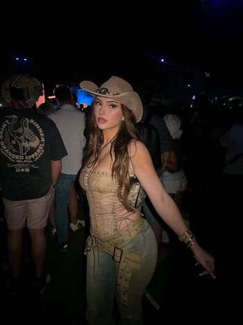 Full leaked Toomuchlucile page private onlyfans photo