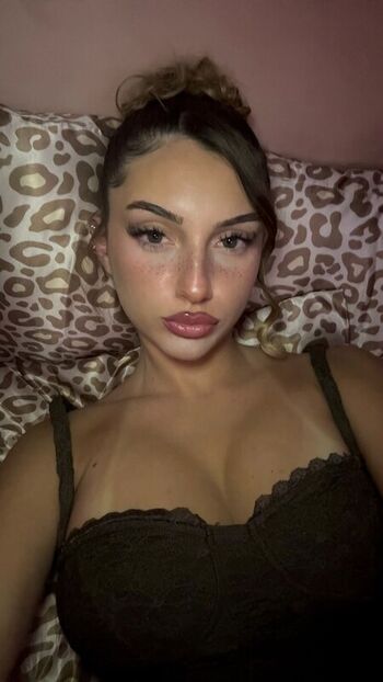 Full leaked Toomuchlucile private onlyfans photo