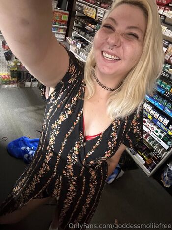 Full leaked Toomuchmoliiefree page private onlyfans photo