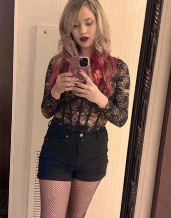 Full leaked Trickywi private onlyfans photo