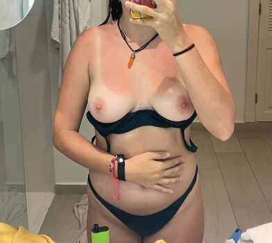Full leaked Trihunna  page private onlyfans photo