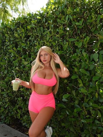 Full leaked Trinity raine page private onlyfans photo