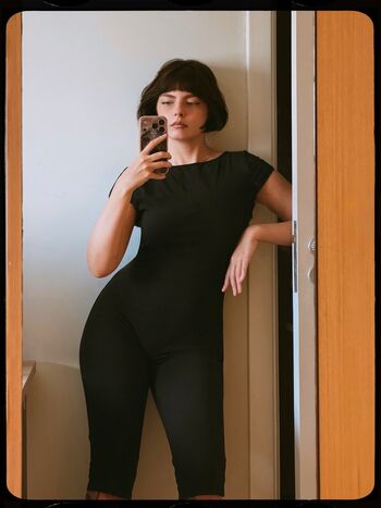 Full leaked Cludia vieira/ private onlyfans photo