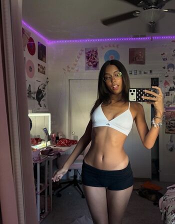 Full leaked Ttahlula private onlyfans photo