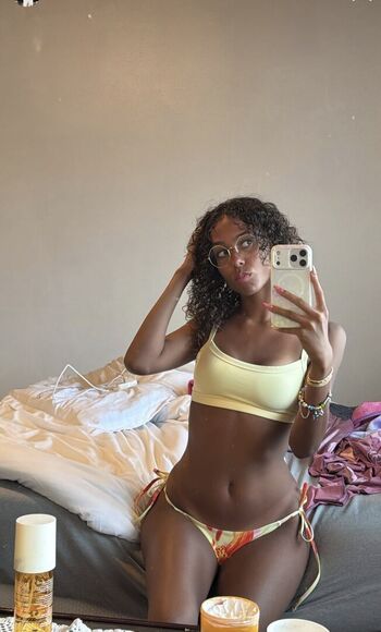 Full leaked Ttahlula private onlyfans photo