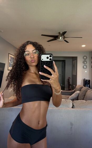 Full leaked Ttahlula private onlyfans photo