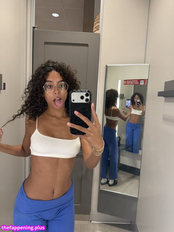 https: / ttahlula Фото оголеного OnlyFans #249