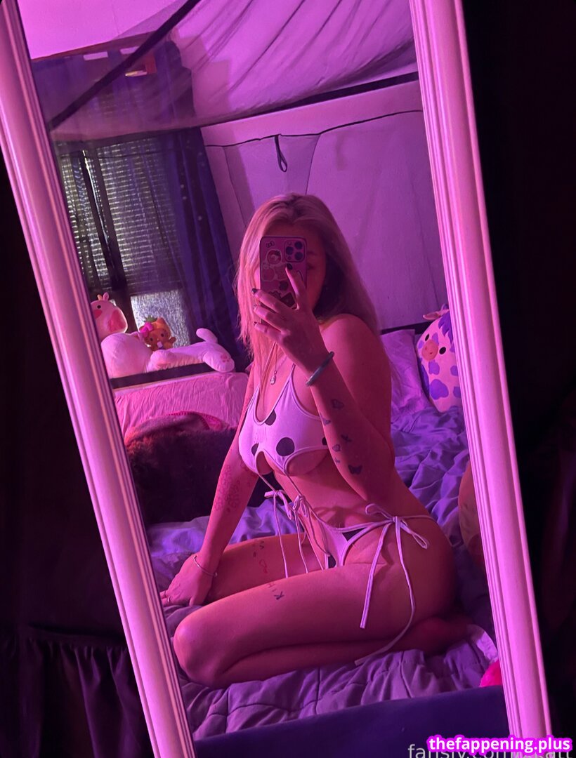 Ttakx / iamcardib Naakte OnlyFans Foto #16