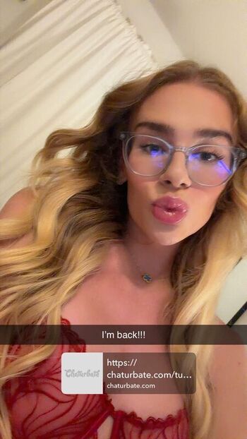 Full leaked Tulaypomme private onlyfans photo