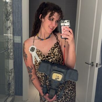 Full leaked Tunnelsnakesfool private onlyfans photo