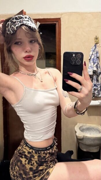 Full leaked Turkish girls page private onlyfans photo