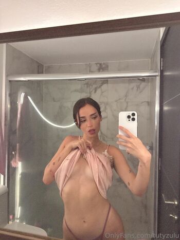 Full leaked Tutyzulu page private onlyfans photo