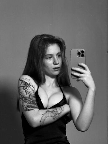 Full leaked Tvoya van private onlyfans photo