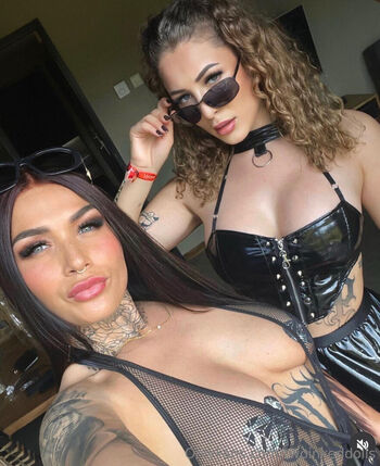 Full leaked Twoinkeddolls private onlyfans photo