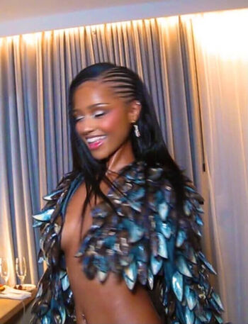 Full leaked Sara vixen/ private onlyfans photo