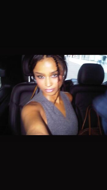 Full leaked Nude muse / private onlyfans photo