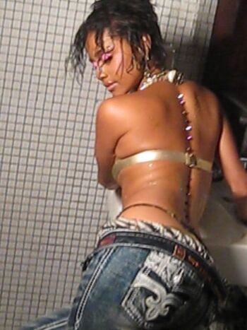 Full leaked Tyla page private onlyfans photo
