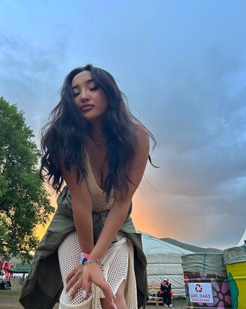 Full leaked Udwalsureeen private onlyfans photo