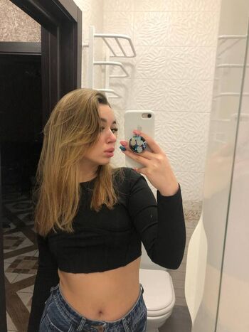 Full leaked Ukrainian girls page private onlyfans photo
