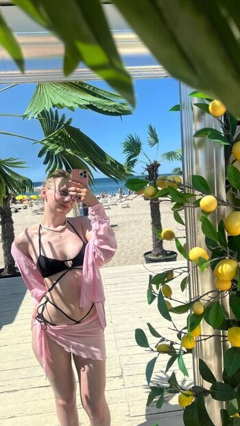 Full leaked Uliankaberezka page private onlyfans photo