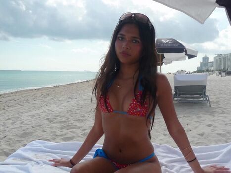 Full leaked Uma bhaman private onlyfans photo