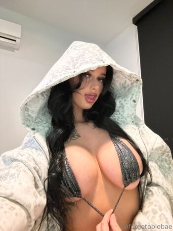 Full leaked Unforgetablebae private onlyfans photo