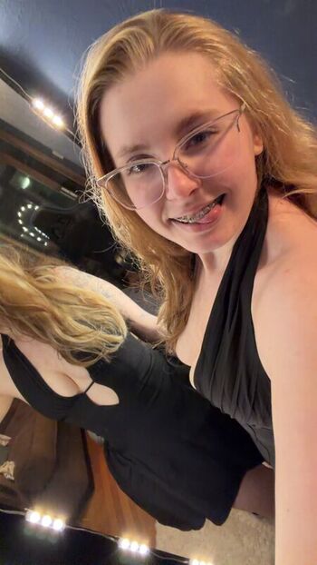 Full leaked Ur future gf private onlyfans photo