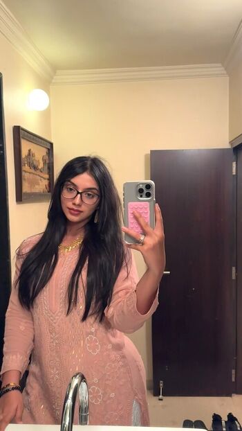 Full leaked Vashnnav page private onlyfans photo