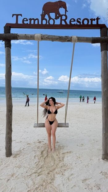 Full leaked Vaimonroe private onlyfans photo