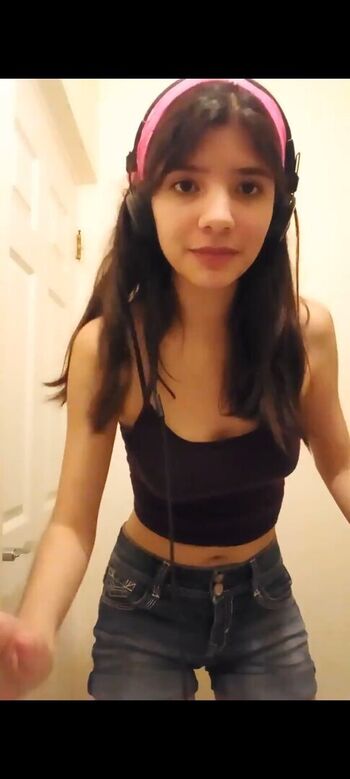 Full leaked Valecast private onlyfans photo