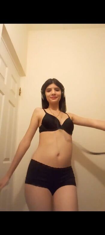 Full leaked Valecast private onlyfans photo