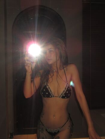 Full leaked Valeria tran private onlyfans photo