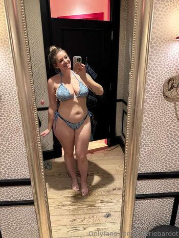 Full leaked Valerie bardot page private onlyfans photo