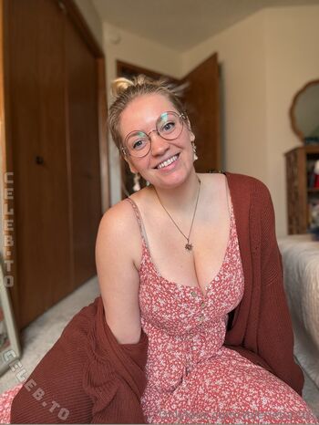 Full leaked Valerie bardot  page private onlyfans photo