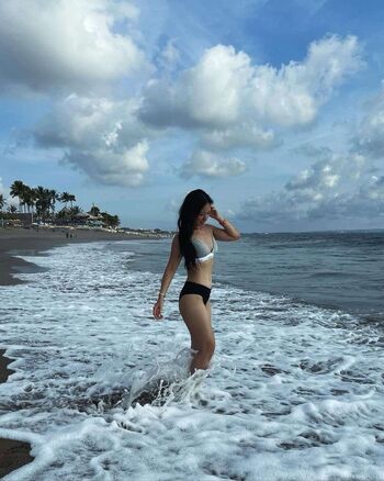 Full leaked Valerie dewi private onlyfans photo