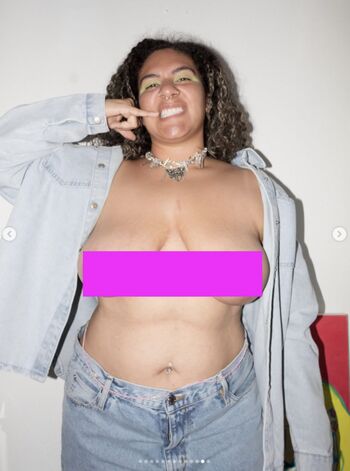 Full leaked Valeriezun private onlyfans photo