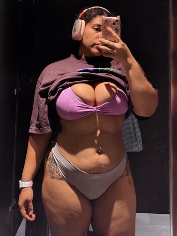 Full leaked Valeriezun private onlyfans photo