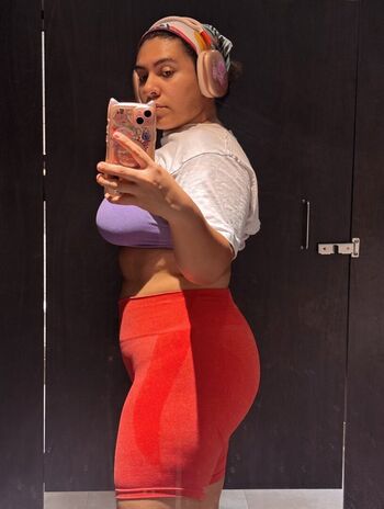 Full leaked Valeriezun private onlyfans photo