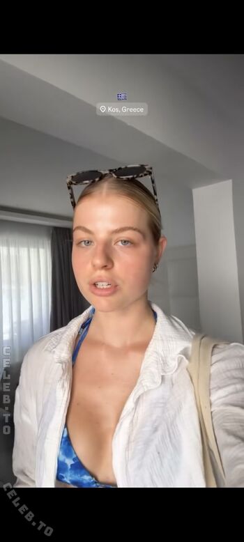 Full leaked Vallixpauline private onlyfans photo