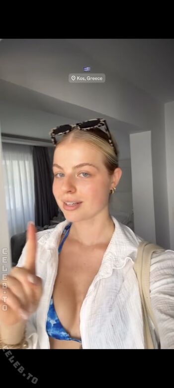 Full leaked Vallixpauline private onlyfans photo