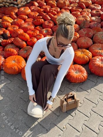 Full leaked Vallixpauline private onlyfans photo