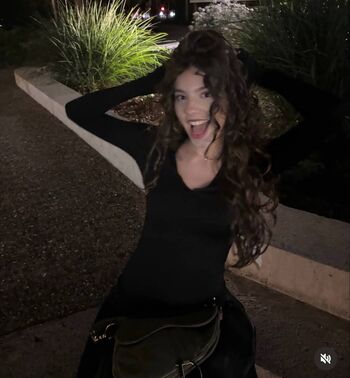 Full leaked Valmadeaa private onlyfans photo
