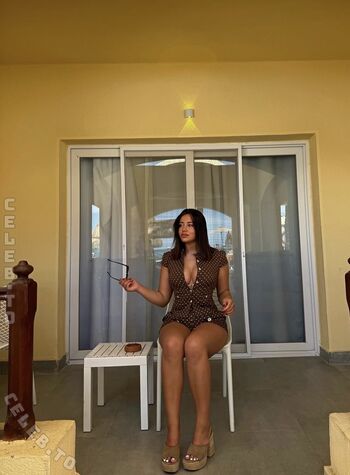 Full leaked Valonaash page private onlyfans photo